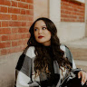 Meet your Posher, Ava